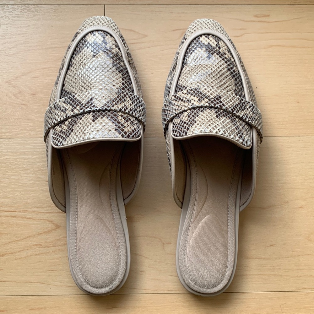 Rockport snake skin slides